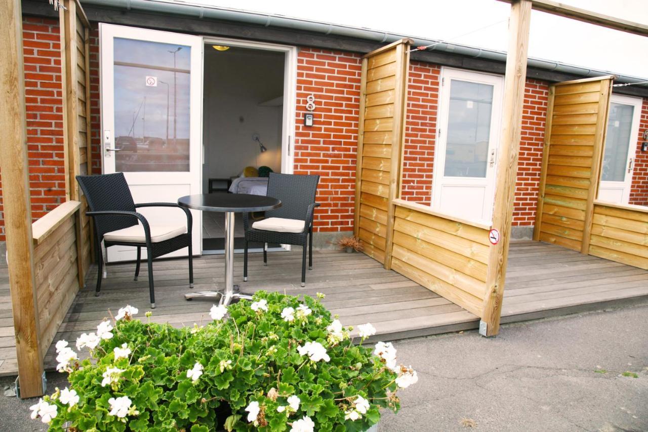 Motel Harbour Sleep à Neksø Extérieur photo
